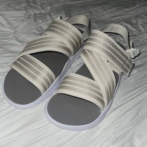 Adidas Velcro strap on sandals 90s style